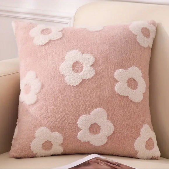 2 Pink Chenille Pillow Cover White Floral Motif 18x18 with insert. Zip closure. - Picture 2 of 6